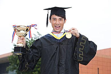 《漫威蜘蛛侠2》故事宣传片和新PS5捆绑套装公布